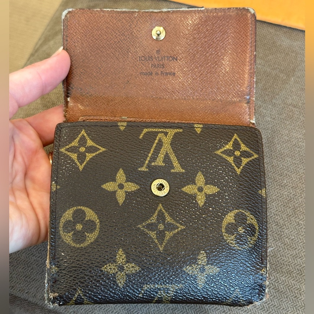 Authentic Louis Vuitton compact wallet - Picture 4 of 13